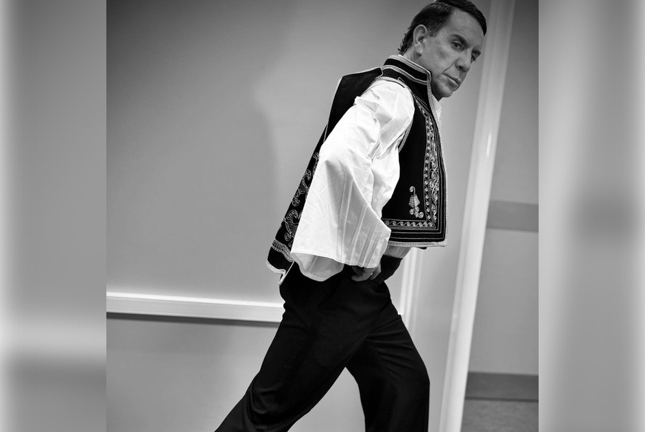 Madwalk 2025: Η εντυπωσιακή εμφάνιση του Γιώργου Μαζωνάκη