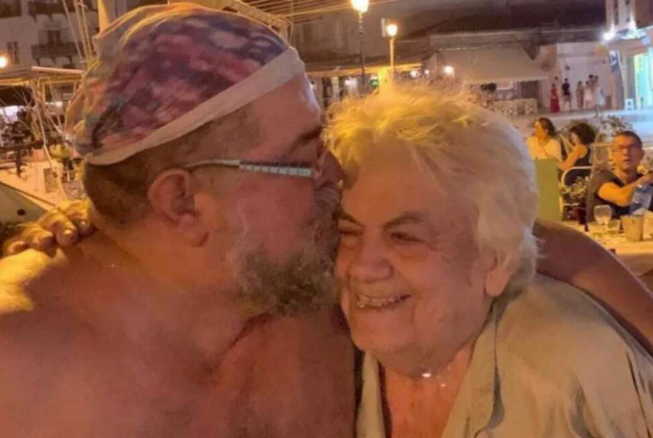 Σταμάτης Κραουνάκης: Έφυγε από τη ζωή η μητέρα του