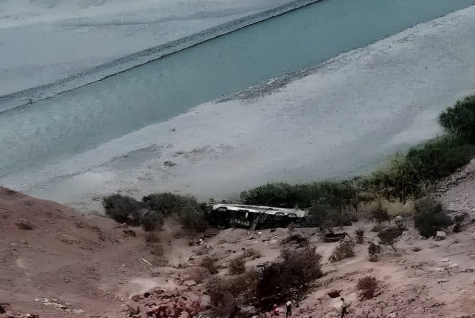 Φονικό τροχαίο στο Περού: 37 νεκροί σε δυστύχημα με λεωφορείο