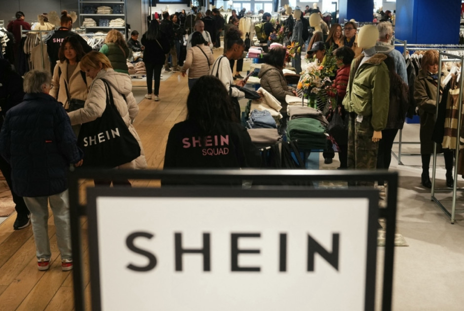 Αναβρασμός στη Γαλλία για το σκάνδαλο με τις παιδικές κούκλες του σεξ