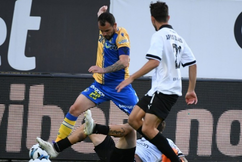 Βαριά ήττα στο ντεμπούτο του Κόντη!