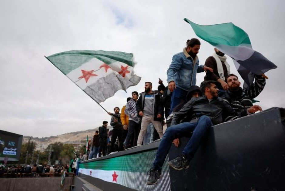 Οι Σύροι γιορτάζουν την πρώτη επέτειο από την ανατροπή Άσαντ