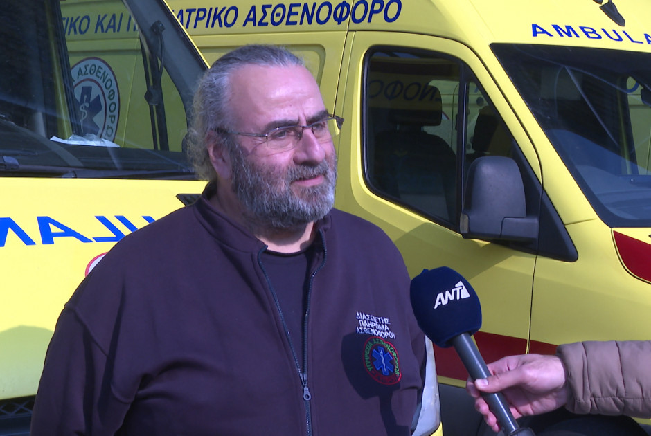 Το καθήκον δεν γνωρίζει από γιορτές - Στις επάλξεις οι ουσιώδεις υπηρεσίες (ΒΙΝΤΕΟ)