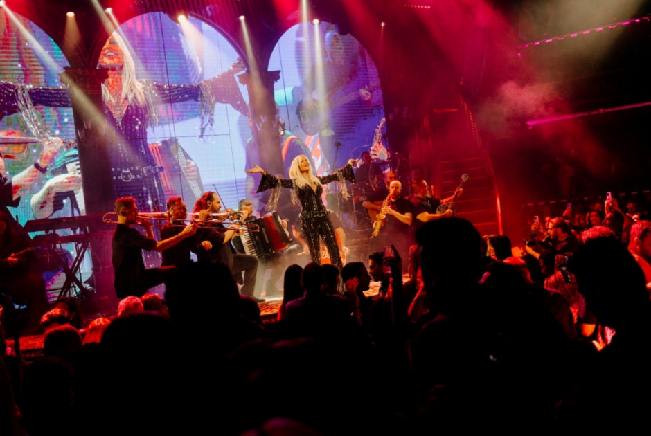 Άννα Βίσση: Η «απόλυτη» έκανε πρεμιέρα στο Hotel Ermou για δέκατη σεζόν (ΒΙΝΤΕΟ)