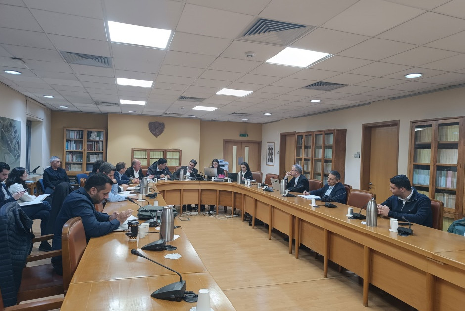 Επ. Παιδείας: Το ΥΠΟΙΚ θα καταβάλει υποτροφίες σε 300 δικαιούχους του ΙΚΥΚ