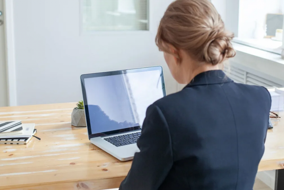 Ευρύς δημόσιος τομέας: 74.431 οι εργαζόμενοι το 3ο τρίμηνο 2025