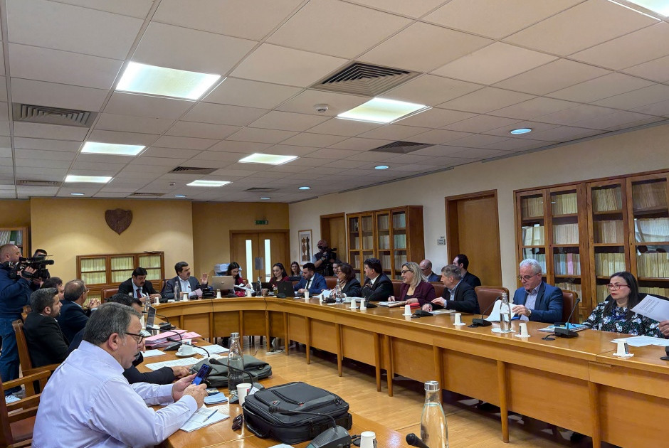 Συναντίληψη Βουλευτών και ΥΠΑΝ για την αξιολόγηση εκπαιδευτικών (ΒΙΝΤΕΟ)