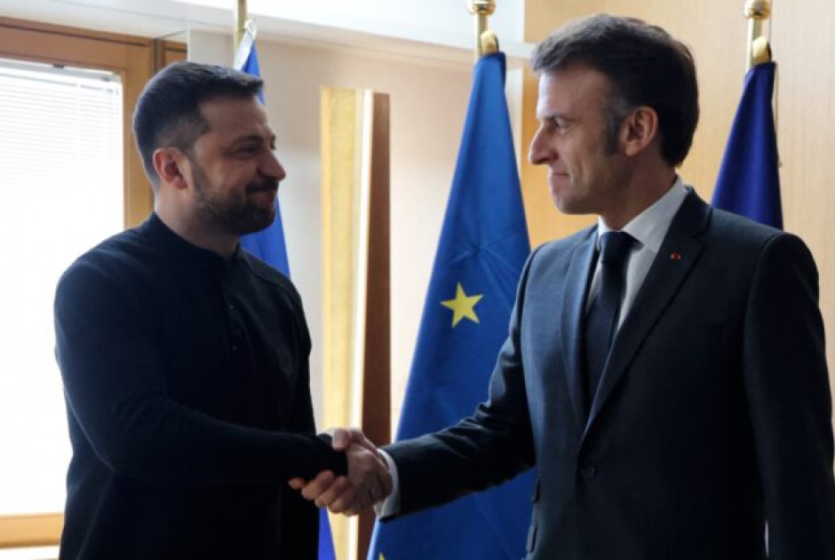 Ο Μακρόν υποδέχτηκε τον Ζελένσκι στο Παρίσι