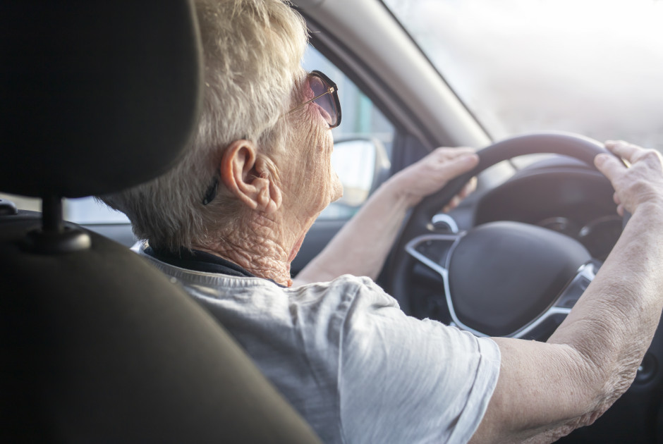 Ασφάλιση οδηγών άνω των 70: Ξανά στην Επ. Ανθρωπίνων Δικαιωμάτων το θέμα