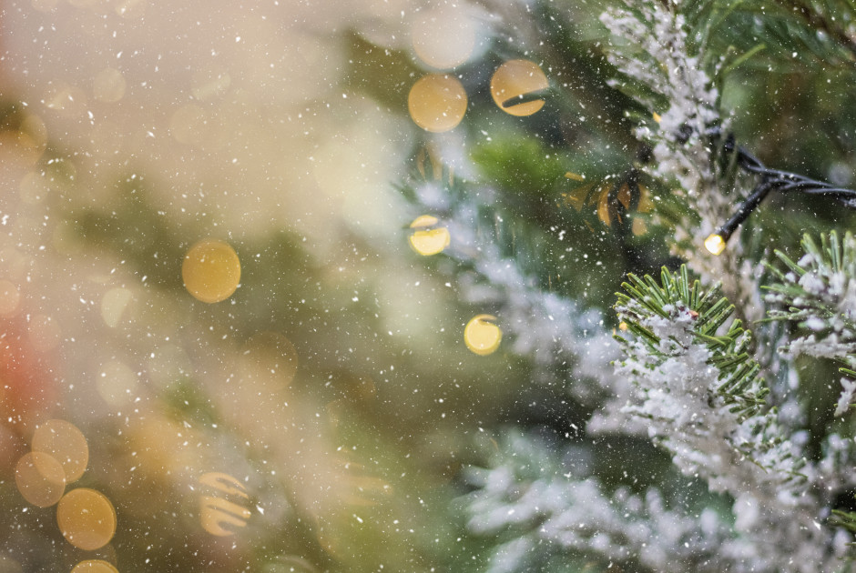 Με χειμωνιάτικο σκηνικό μπαίνει ο νέος χρόνος - Καταιγίδες, χαλάζι και χιόνια αποχαιρετούμε το 2025