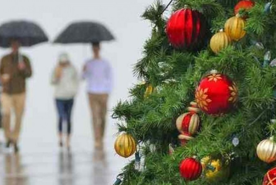 Με ισχυρές καταιγίδες, τσουχτερό κρύο και Κίτρινη Προειδοποίηση αποχαιρετάμε το 2025