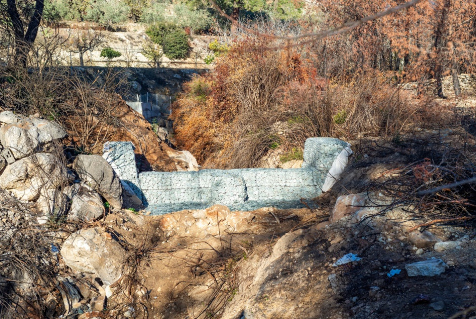 Επιθεώρησε αντιπλημμυρικά έργα σε πυρόπληκτες περιοχές η Υπουργός Γεωργίας