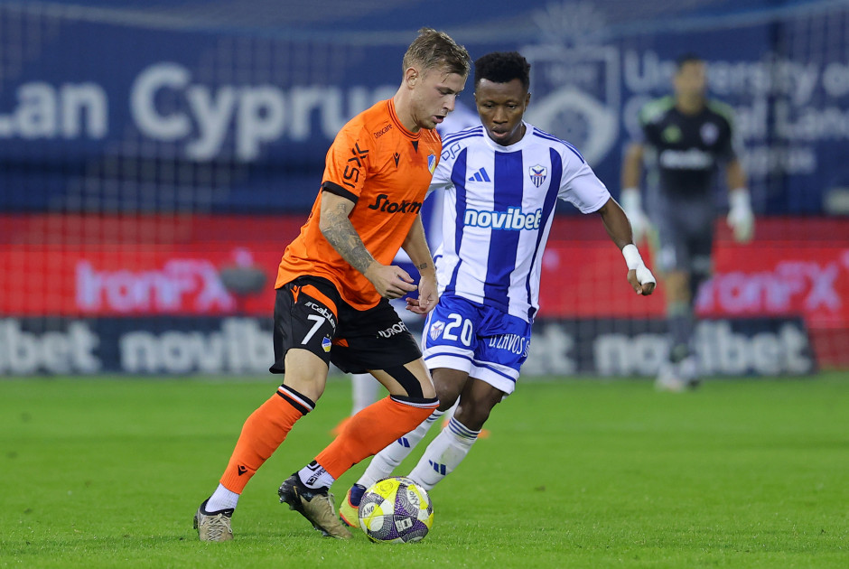 Το παιχνίδι που χάνουν Μάγιερ και Τομάς