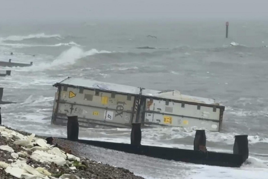 Μπανάνες ξεβράστηκαν στις ακτές - «Μην τις καταναλώνετε»