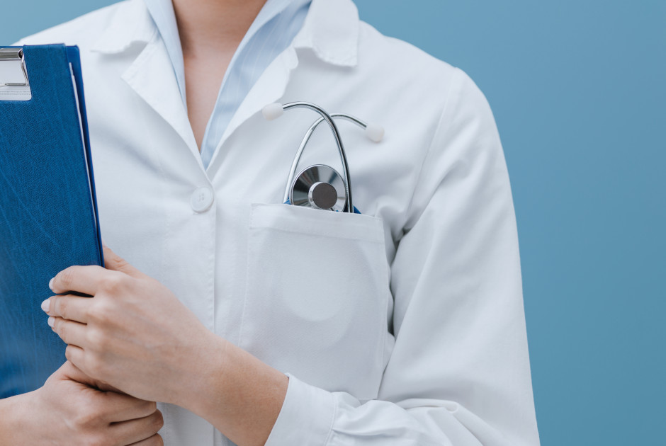 Η ΠΑ.ΣΥ.ΝΟ χαιρετίζει την αυστηροποίηση των ποινών για περιστατικά βίας κατά λειτουργών υγείας