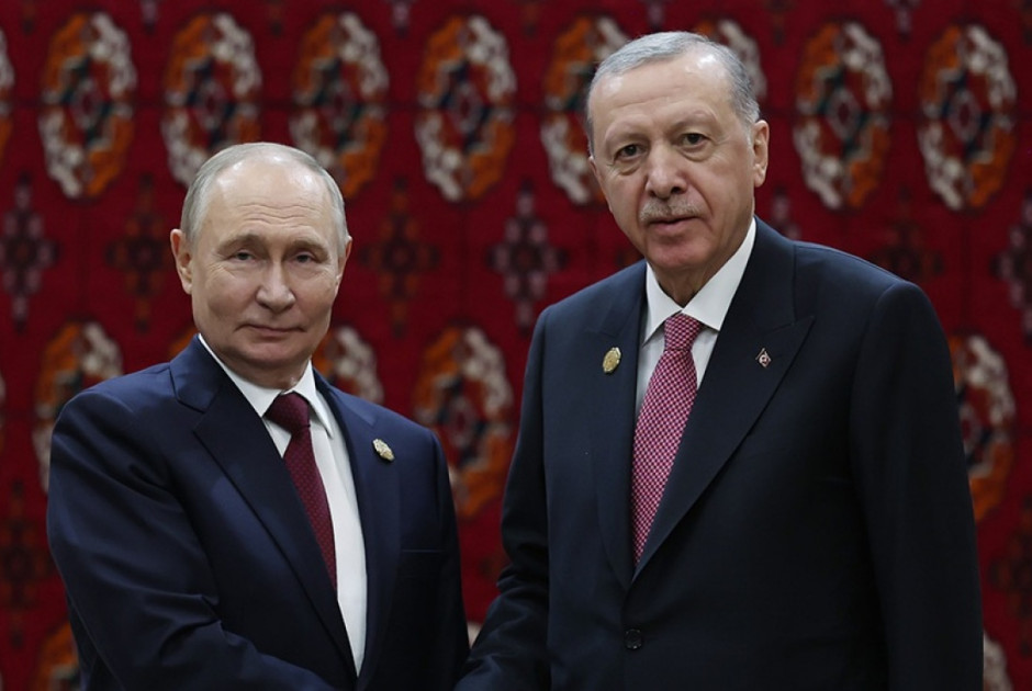 Ερντογάν και Πούτιν συναντήθηκαν στο Τουρκμενιστάν