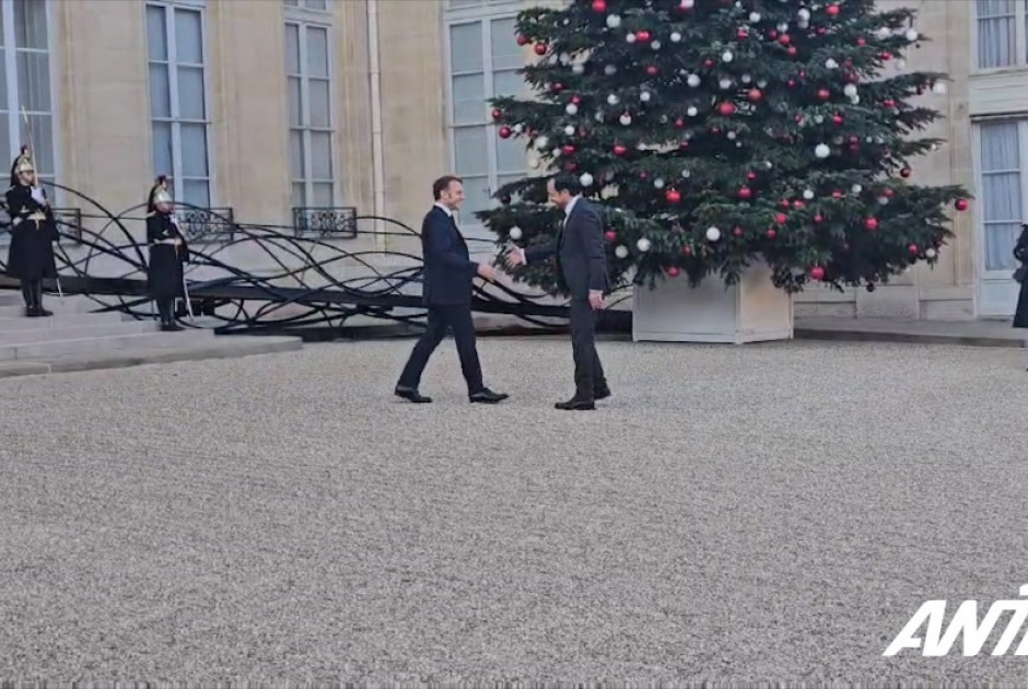 Αποστολή ΑΝΤ1: Στο Μέγαρο Ηλυσίων ο ΠτΔ – Η σημαντικότητα της υπογραφής (ΒΙΝΤΕΟ)