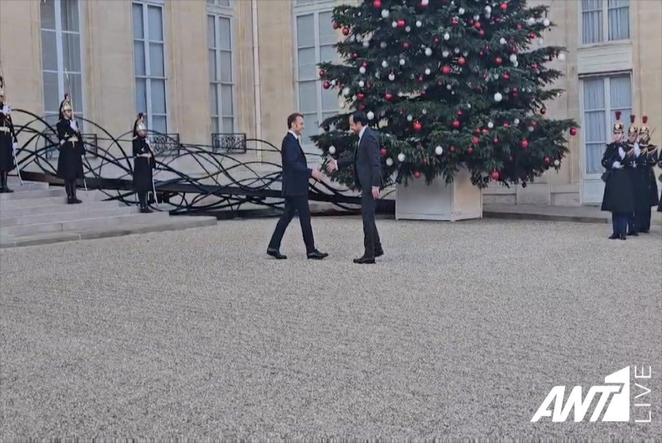 Αποστολή ΑΝΤ1: Στο Μέγαρο Ηλυσίων ο ΠτΔ - Η σημαντικότητα της υπογραφής (ΒΙΝΤΕΟ)