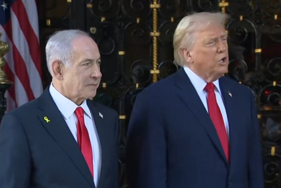 &Tau;&rho;&alpha;&mu;&pi;: &Alpha;&phi;ή&nu;&epsilon;&iota; &alpha;&nu;&omicron;&iota;&chi;&tau;ό &tau;&omicron; &epsilon;&nu;&delta;&epsilon;&chi;ό&mu;&epsilon;&nu;&omicron; &nu;έ&alpha;&sigmaf; &epsilon;&pi;ί&theta;&epsilon;&sigma;&eta;&sigmaf; &kappa;&alpha;&tau;ά &tau;&omicron;&upsilon; &Iota;&rho;ά&nu; (&Beta;&Iota;&Nu;&Tau;&Epsilon;&Omicron;)