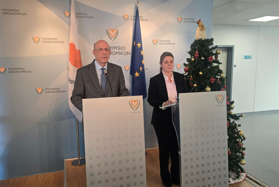 ΥΠΟΙΚ: Ετοιμότητα αποδοχής αύξησης αφορολόγητου ορίου