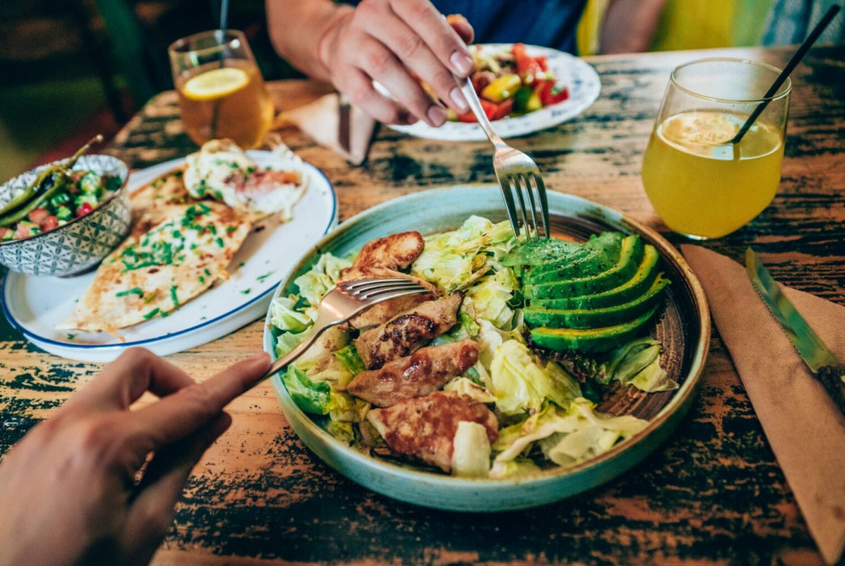 Αυτή είναι η ιδανική ώρα για βραδινό – Δείτε τον λόγο