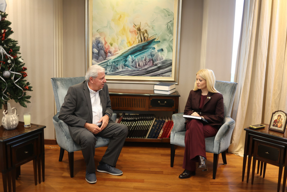 Συνάντηση της Προέδρου του ΔΗΣΥ με τον Σύνδεσμο Αιχμαλώτων Πολέμου