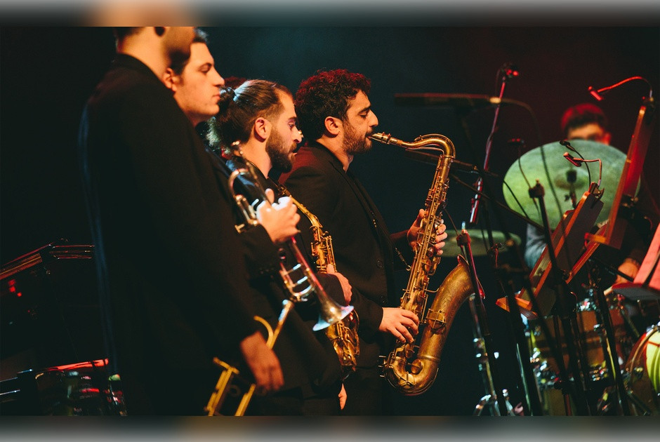 Have Yourself a Very Big Band Christmas