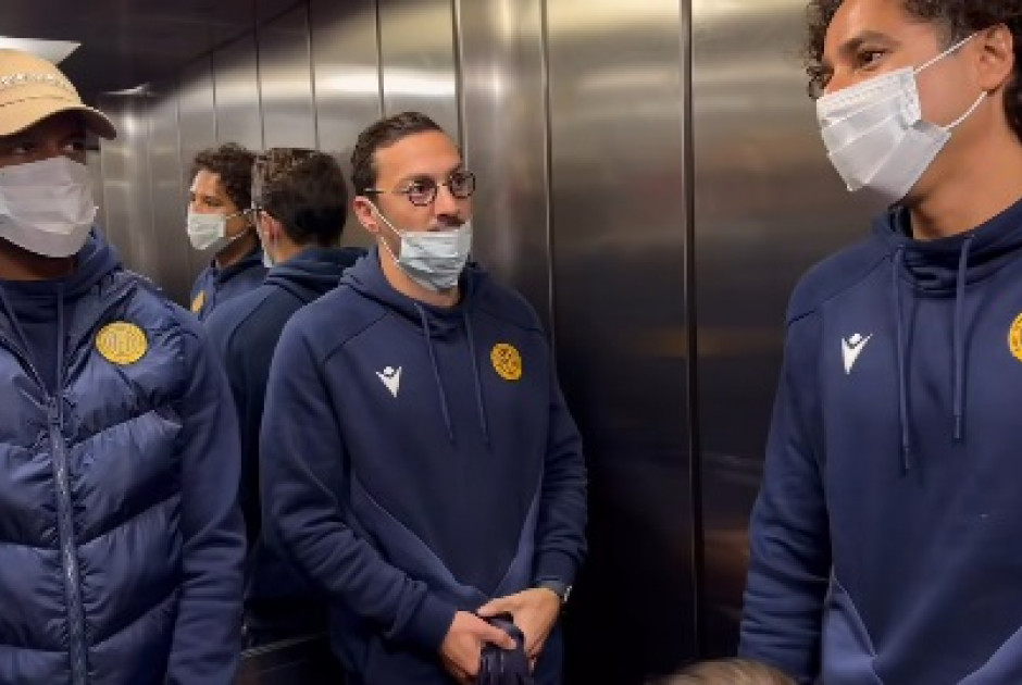 Μοίρασαν δώρα και χαμόγελα οι ποδοσφαιριστές της ΑΕΛ