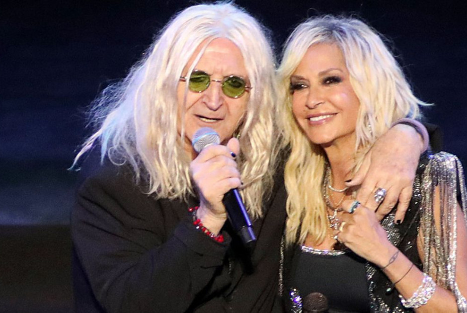 Ο Νίκος Καρβέλας τραγούδησε με την Άννα Βίσση στο Hotel Ermou (ΒΙΝΤΕΟ)