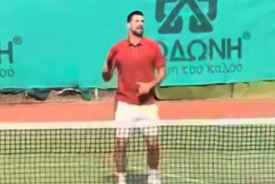 Ο Τζόκοβιτς έπαιξε τένις...με τηγάνι αντί για ρακέτα (ΒΙΝΤΕΟ)