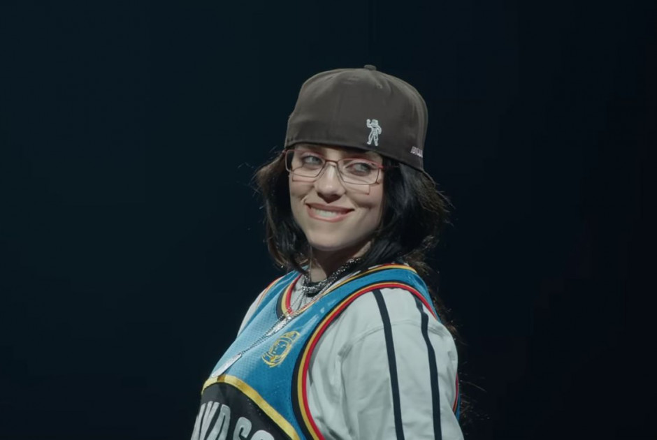 Μπίλι Άιλις: Κυκλοφόρησε το τρέιλερ του «Hit Me Hard and Soft»