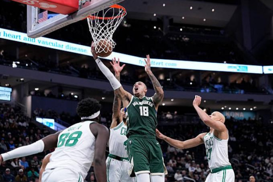 Οι Μπακς «διέλυσαν» τους Σέλτικς και επέστρεψαν στις νίκες