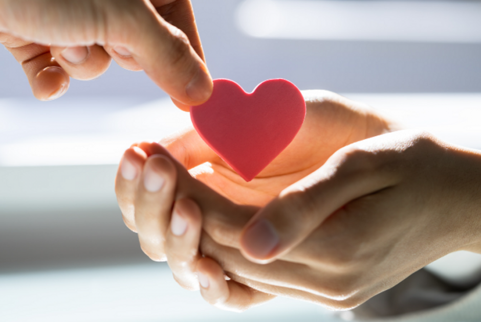 Χριστούγεννα αλληλεγγύης: Πώς μπορείς να στηρίξεις όσους έχουν ανάγκη