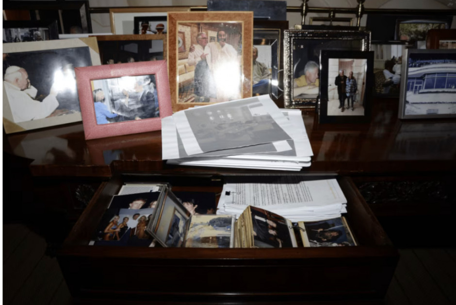 Τζέφρι Έπσταϊν: 400 δικηγόροι «ξεσκονίζουν» 5,2 εκατ. σελίδες φακέλων