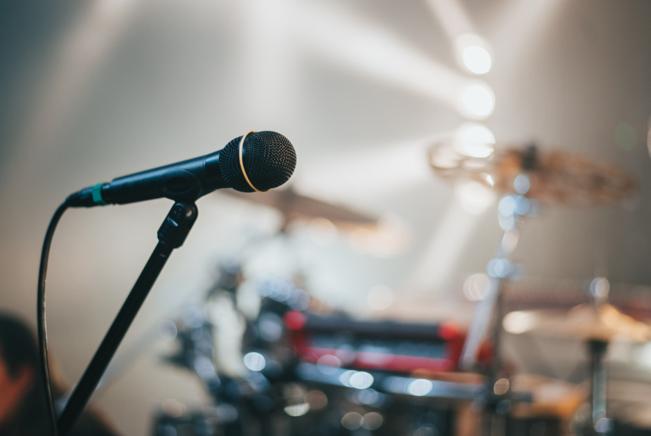 Ανάρτηση «φωτιά» από τον άνδρα που ετοιμάζεται να καταγγείλει τον πασίγνωστο τραγουδιστή