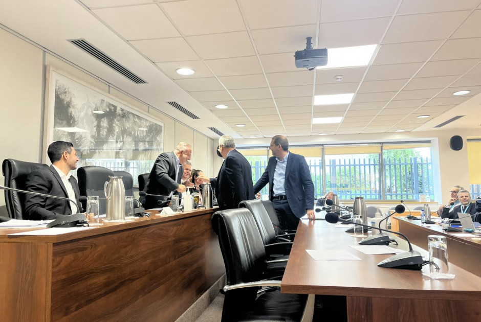 Απρόσμενη επίσκεψη Μουσιούτα στην Επιτροπή Μεταφορών – Σήμερα κρίνεται και η διαδοχή στην προεδρία