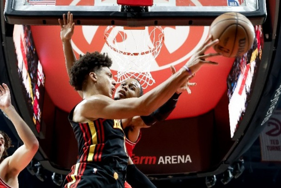 Θρίλερ σε Σακραμέντο και Ατλάντα… καταιγίδα Μπράνσον στη Νέα Υόρκη, λύγισαν οι Μπακς