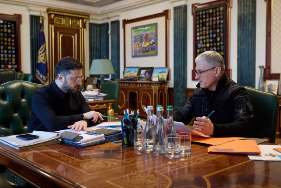 Ζελένσκι: Η Ρωσία παραδίδει μέρος της κυριαρχίας της στην Κίνα για στρατιωτική ενδυνάμωση