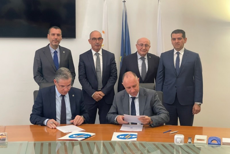 Συμφώνησαν ΑΗΚ – ΟΚΥπΥ για φωτοβολταϊκά στα Νοσοκομεία Λεμεσού και Αμμοχώστου