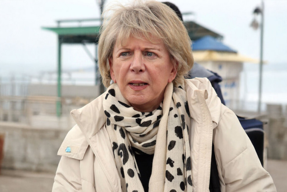 Έ&lambda;&epsilon;&nu;&alpha; &Alpha;&kappa;&rho;ί&tau;&alpha;: &laquo;Έ&chi;&omega; &kappa;ά&nu;&epsilon;&iota; έ&kappa;&tau;&rho;&omega;&sigma;&eta;, ό&tau;&alpha;&nu; ή&tau;&alpha;&nu; &pi;&alpha;&rho;ά&nu;&omicron;&mu;&epsilon;&sigmaf;, &eta; &mu;ά&nu;&alpha; &mu;&omicron;&upsilon; &tau;ό&tau;&epsilon; &mu;&omicron;&upsilon; &epsilon;ί&chi;&epsilon; &alpha;&nu;&omicron;ί&xi;&epsilon;&iota; &tau;&eta;&nu; &alpha;&gamma;&kappa;&alpha;&lambda;&iota;ά