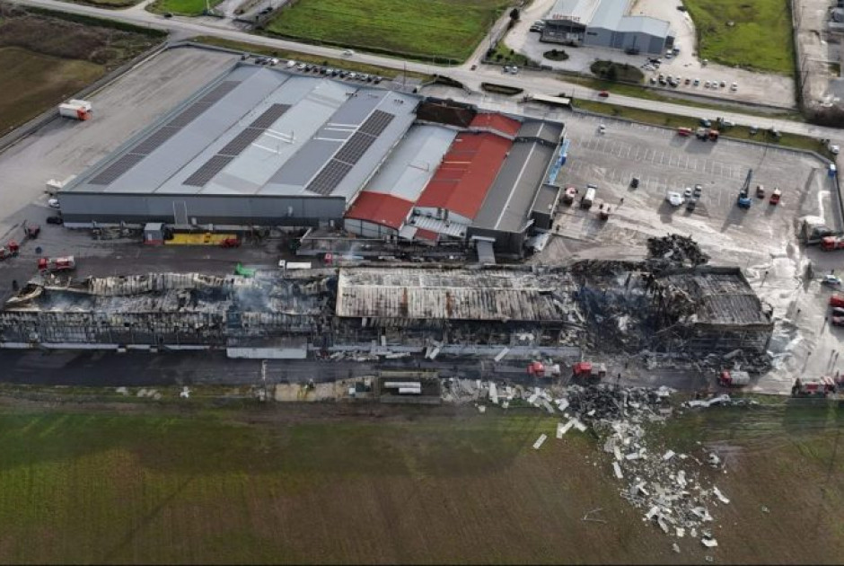 &Beta;&iota;&omicron;&lambda;ά&nu;&tau;&alpha;: &Sigma;&tau;&omicron;&nu; &alpha;&nu;&alpha;&kappa;&rho;&iota;&tau;ή &omicron; &iota;&delta;&iota;&omicron;&kappa;&tau;ή&tau;&eta;&sigmaf; - &Gamma;&iota;&alpha;&tau;ί έ&kappa;&lambda;&epsilon;&iota;&sigma;&epsilon; &tau;&omicron; &epsilon;&rho;&gamma;&omicron;&sigma;&tau;ά&sigma;&iota;&omicron; &sigma;&tau;&eta; &Lambda;ά&rho;&iota;&sigma;&alpha;