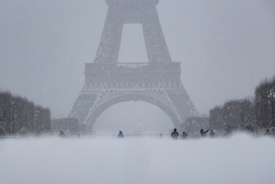Καραμπόλα 100 οχημάτων στη Γαλλία: Παγετός κοστίζει τη ζωή σε δύο ανθρώπους