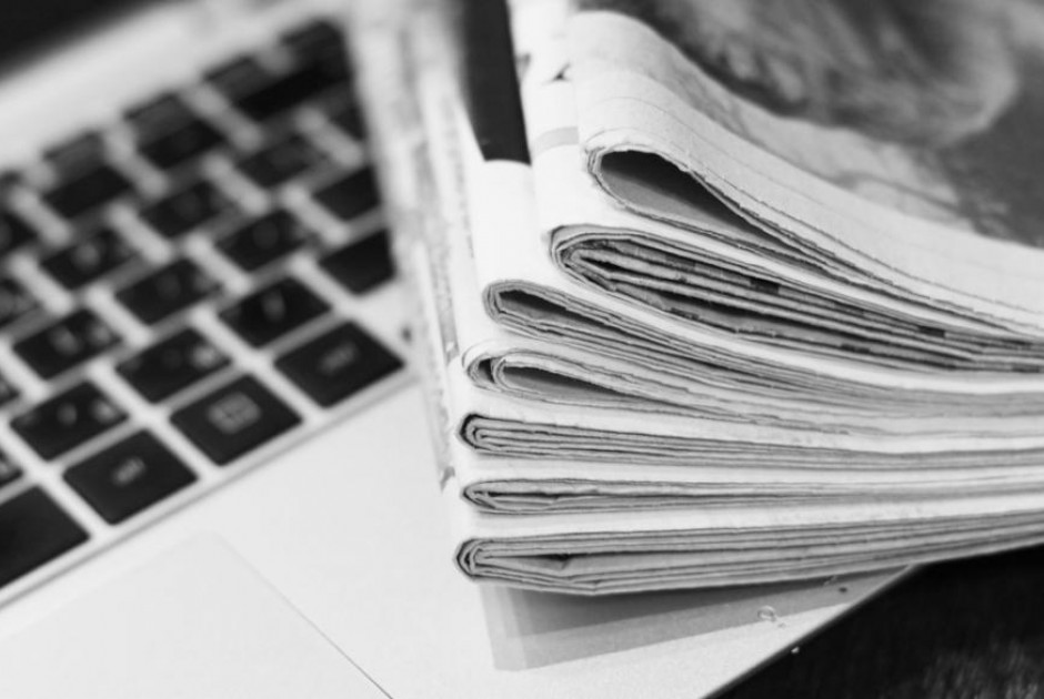 &Phi;&iota;&lambda;&iota;&pi;&pi;ί&nu;&epsilon;&sigmaf;: 26&chi;&rho;&omicron;&nu;&eta; &delta;&eta;&mu;&omicron;&sigma;&iota;&omicron;&gamma;&rho;ά&phi;&omicron;&sigmaf; &kappa;&alpha;&tau;&alpha;&delta;&iota;&kappa;ά&sigma;&tau;&eta;&kappa;&epsilon; &gamma;&iota;&alpha; &laquo;&chi;&rho;&eta;&mu;&alpha;&tau;&omicron;&delta;ό&tau;&eta;&sigma;&eta; &tau;&rho;&omicron;&mu;&omicron;&kappa;&rho;&alpha;&tau;ί&alpha;&sigmaf;&raquo;