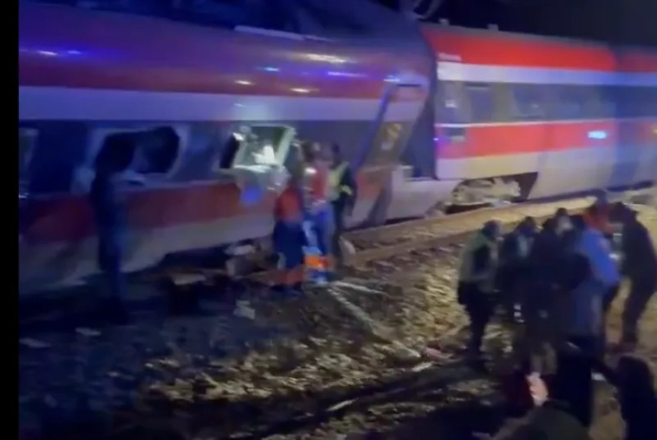 Τραγωδία στην Ισπανία μετά από εκτροχιασμό τρένων - Νεκροί και τραυματίες