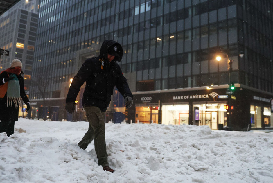 Αυξάνονται οι νεκροί από τη σφοδρή χιονοκαταιγίδα στις ΗΠΑ
