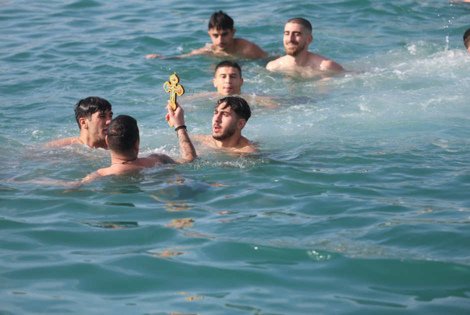 Η Κύπρος γιόρτασε με κάθε λαμπρότητα τα Θεοφάνια (ΦΩΤΟΣ)