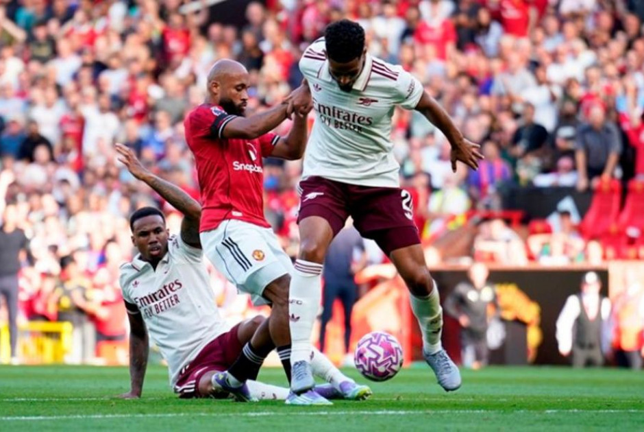 Premier League: &Mu;&alpha;&tau;&sigma;ά&rho;&alpha; &sigma;&tau;&omicron; &Lambda;&omicron;&nu;&delta;ί&nu;&omicron;