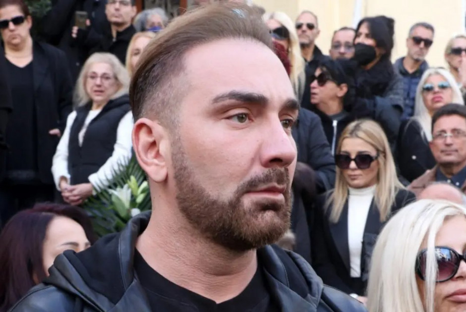 Ραγίζει καρδιές ο Νίκος Κοκλώνης: Οι πρώτες γιορτές χωρίς τον πατέρα του