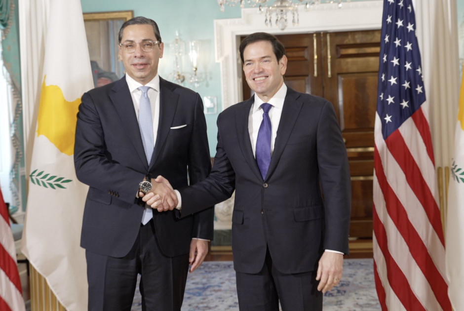 Τηλεφωνική επικοινωνία Κόμπου με Ρούμπιο - Όσα συζήτησαν