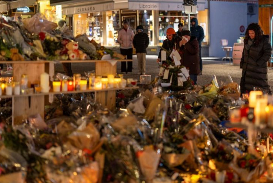 Υπό κράτηση o συνιδιοκτήτης του μπαρ που τυλίχθηκε στις φλόγες στο Κραν-Μοντανά